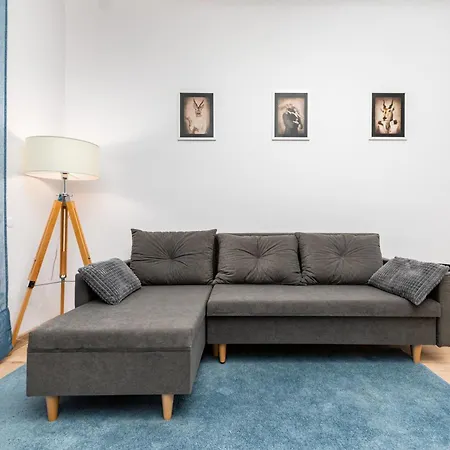 Popieluszki 2 By Homeprime Apartment *